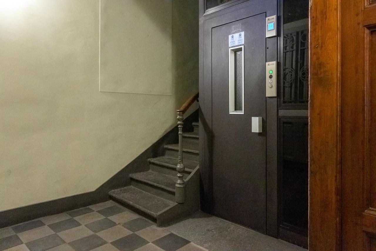 Appartement Apple House Al Duomo By Wonderful Italy à Turin Extérieur photo